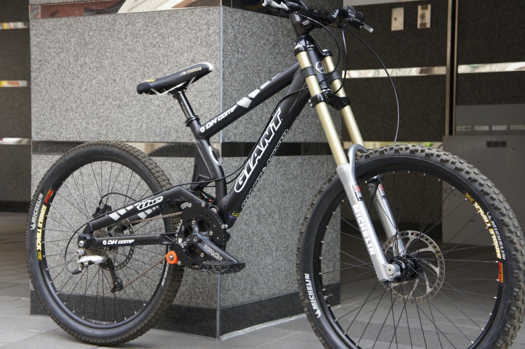 giant dh comp