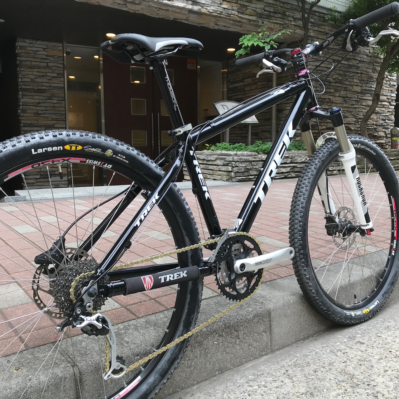 trek xt 2